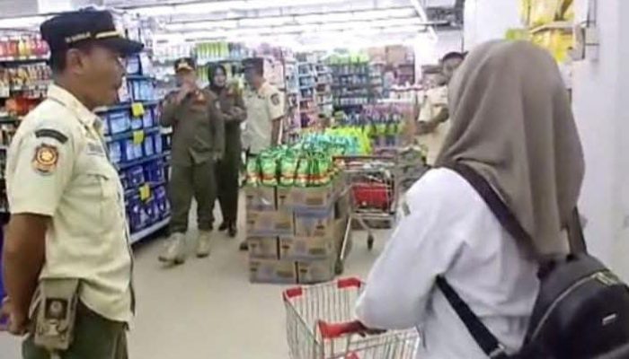 ASN Kepergok Belanja di Mall Saat Jam Kerja WFH, Disiplin Dipertanyakan