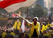 Jakarta Kembali Memanas, tiga Gelombang Aksi, BEM UI Tertahan di Depan Gedung Thamrin nine
