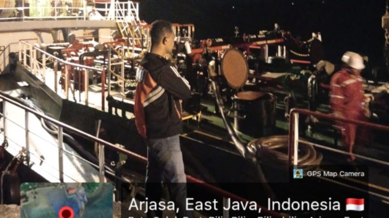 Kapal Tanker BBM Solar Subsidi Jadi Sorotan Publik, Aktivitas Bongkar Muat di Pelabuhan Kangean Dijaga Ketat KPLP