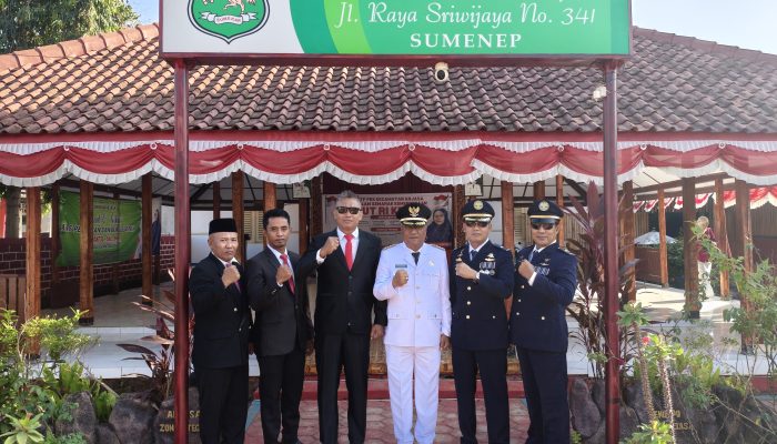 HUT ke-81 RI di Arjasa, Ketua PGRI  H. Fahri: Kemerdekaan Harus Diisi dengan Persatuan, Pendidikan dan Pengabdian