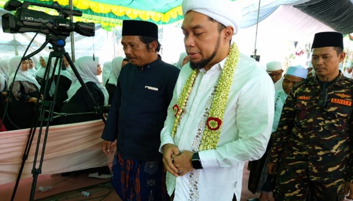 KHR. Ach. Azaim Ibrahimi Bakal Hadir di Karang Budi, Burdah Bidadari Gelar Pengajian Akbar