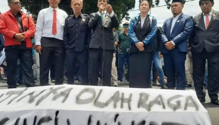 Ratusan Atlet KONI Kota Blitar Geruduk Pemkot, Tagih Kepastian Anggaran dan Sekretariat