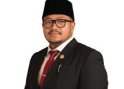 Bau Amis Senayan: Saat Wakil Rakyat Diduga Berubah Jadi “Bos Besar” Rokok Ilegal