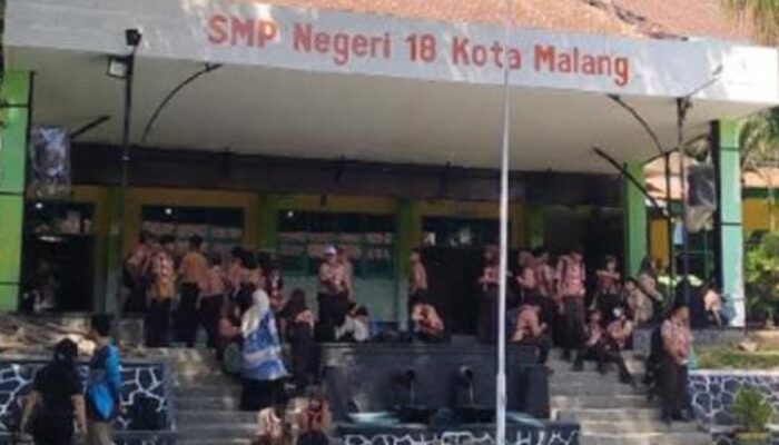 DICOPOTNYA KEPSEK SMPN 18 KOTA MALANG EVALUASI DUNIA PENDIDIKAN JADI ATENSI